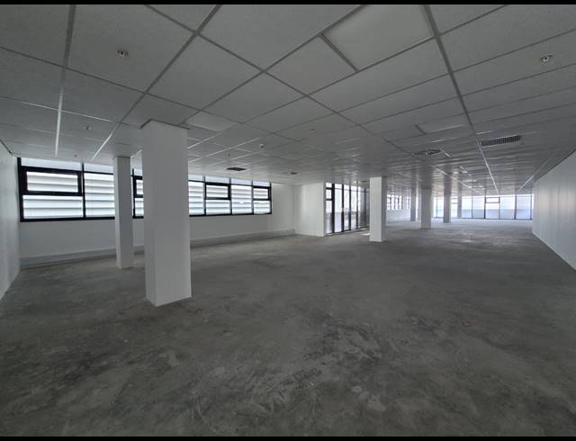 1,141M² OFFICE TO LET IN ILLOVO